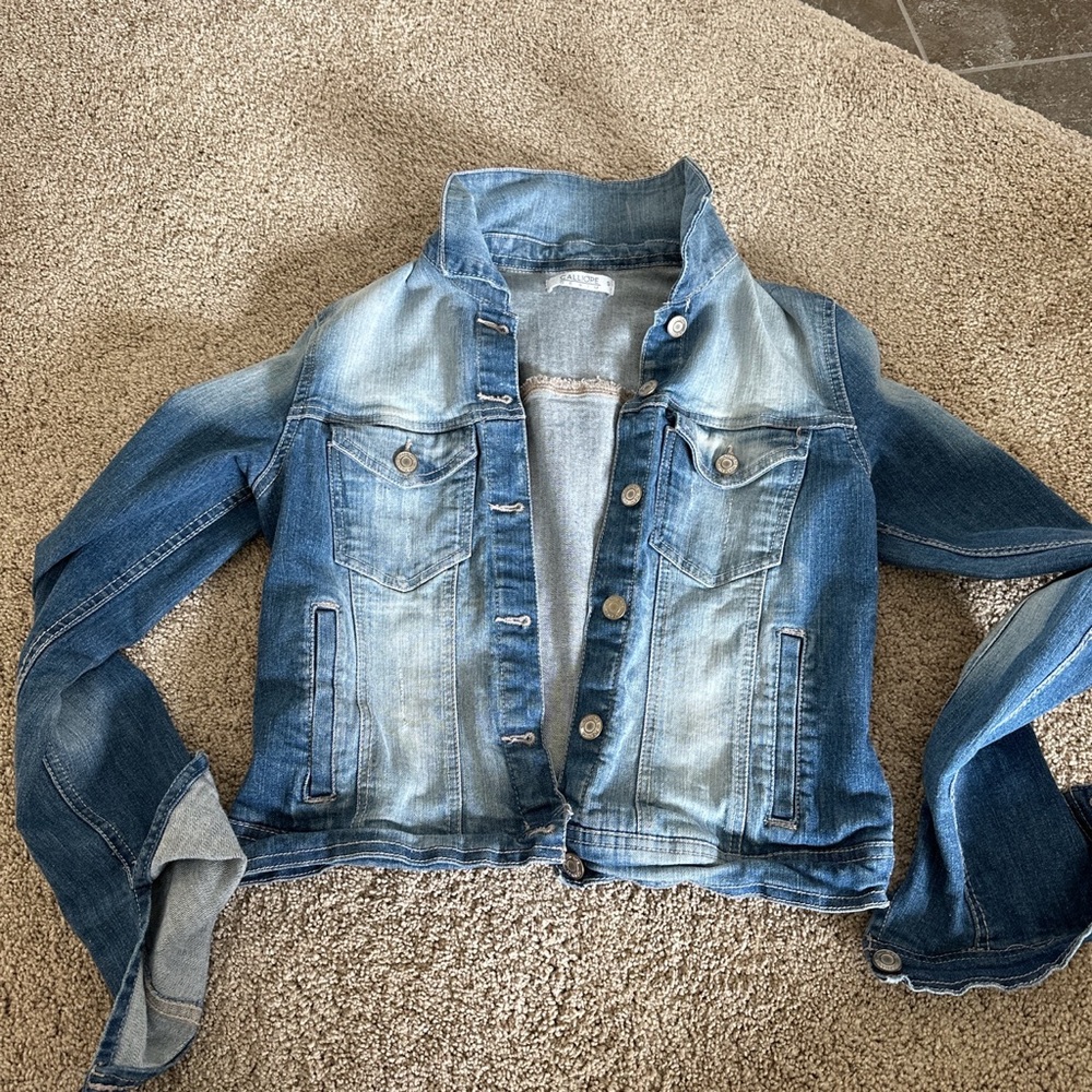 Jean jacket size small